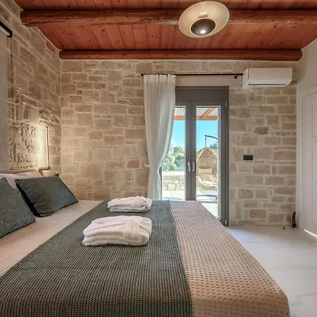 Villa Rosemary